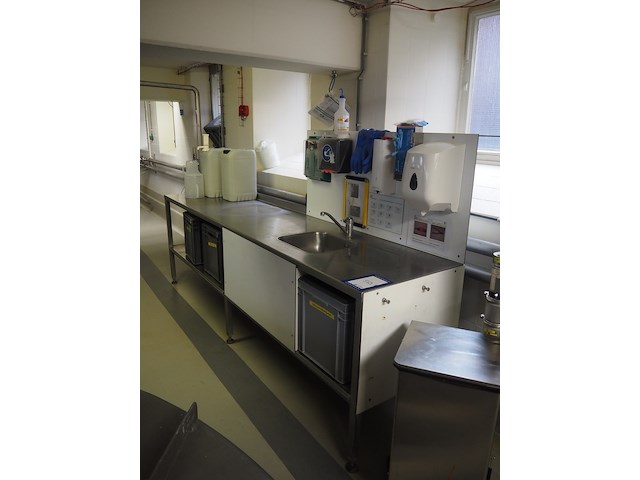 Nn washing table - afbeelding 1 van  7