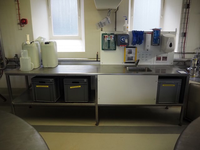 Nn washing table - afbeelding 3 van  7