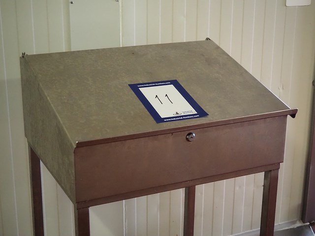 Nn writing desk - afbeelding 3 van  5