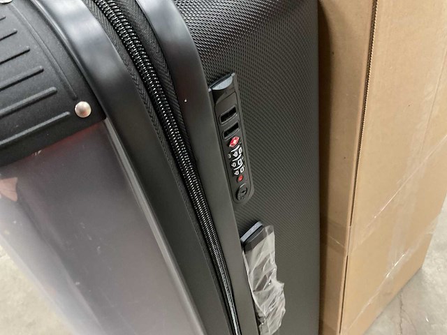 No boring suitcases vlindermerrie l 72l trolley reiskoffer - afbeelding 2 van  2