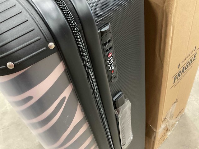 No boring suitcases zebra l 72l trolley reiskoffer - afbeelding 2 van  2