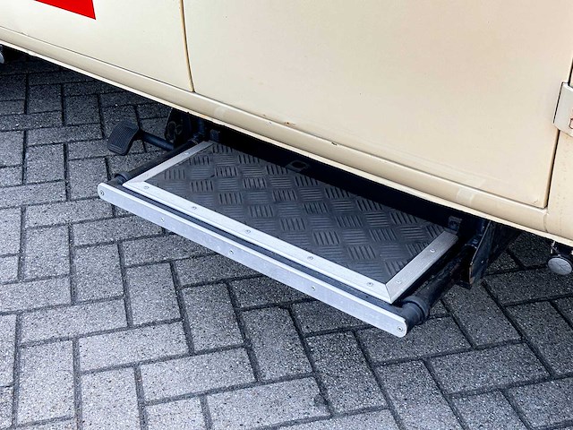 No reserve: volkswagen t1 ambulance transporter 1500-27 1965, be-02-41 - afbeelding 10 van  76