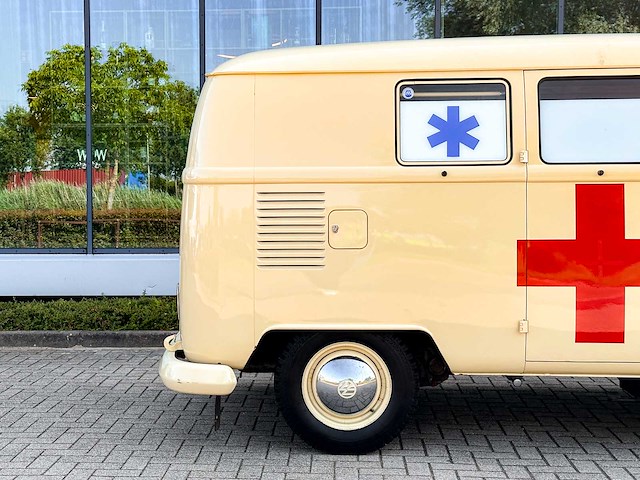 No reserve: volkswagen t1 ambulance transporter 1500-27 1965, be-02-41 - afbeelding 14 van  76