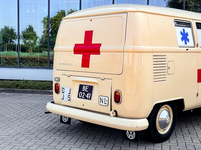 No reserve: volkswagen t1 ambulance transporter 1500-27 1965, be-02-41 - afbeelding 18 van  76