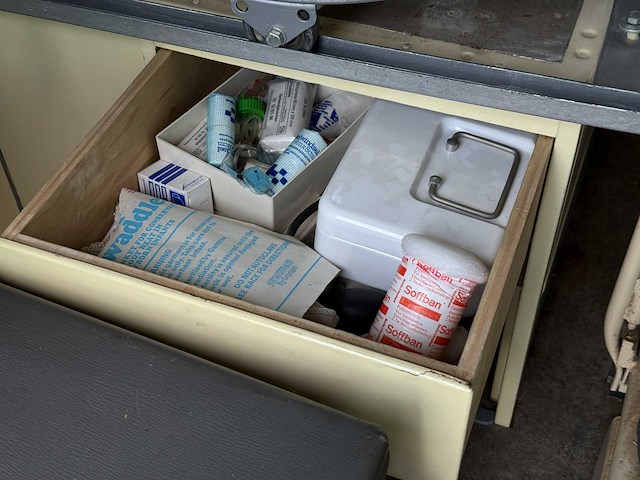 No reserve: volkswagen t1 ambulance transporter 1500-27 1965, be-02-41 - afbeelding 52 van  76