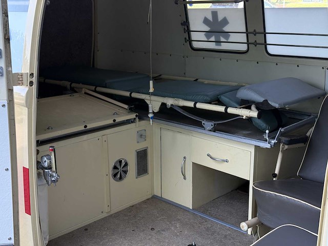 No reserve: volkswagen t1 ambulance transporter 1500-27 1965, be-02-41 - afbeelding 54 van  76