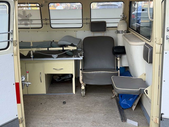 No reserve: volkswagen t1 ambulance transporter 1500-27 1965, be-02-41 - afbeelding 61 van  76