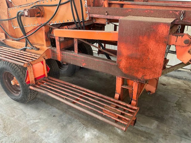 Nobels bloembollen opschepmachine - afbeelding 8 van  22