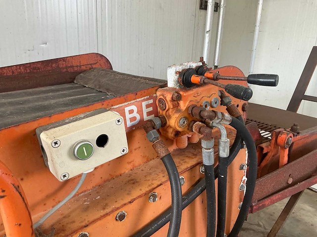 Nobels bloembollen opschepmachine - afbeelding 11 van  22