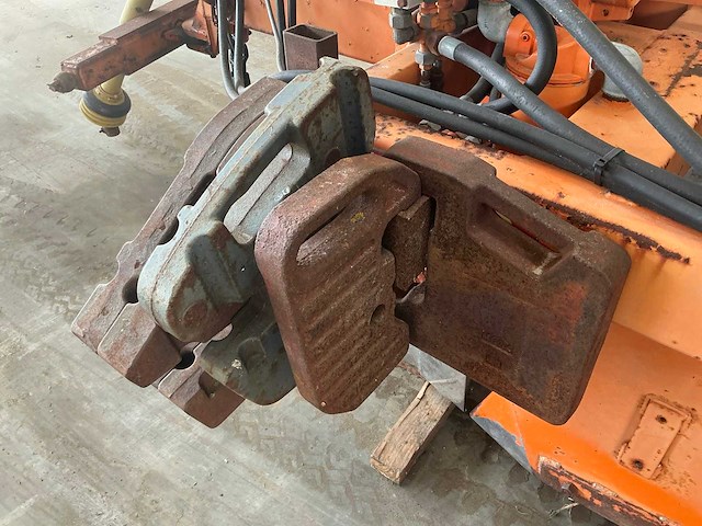 Nobels bloembollen opschepmachine - afbeelding 14 van  22