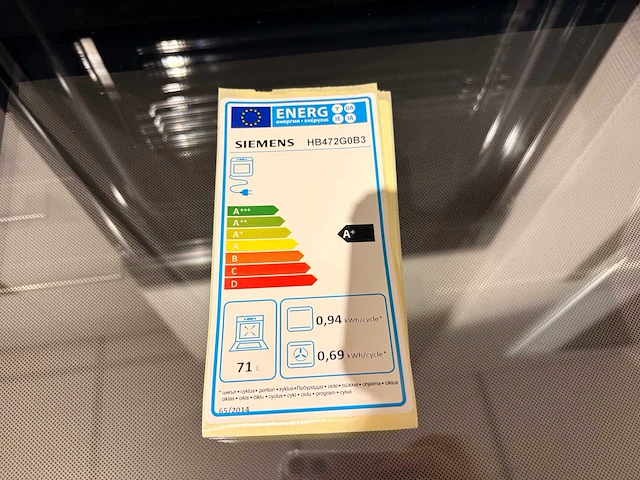 Nobilia - hoek showroomkeuken met siemens apparatuur - afbeelding 1 van  25