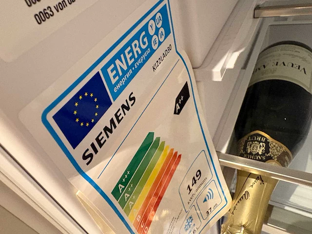 Nobilia - hoek showroomkeuken met siemens apparatuur - afbeelding 3 van  25