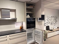 Nobilia - hoek showroomkeuken met siemens apparatuur - afbeelding 13 van  25
