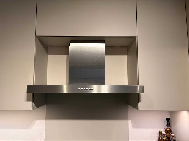 Nobilia - hoek showroomkeuken met siemens apparatuur - afbeelding 22 van  25