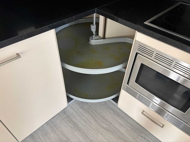 Nobilia - keuken met apparatuur - afbeelding 5 van  24