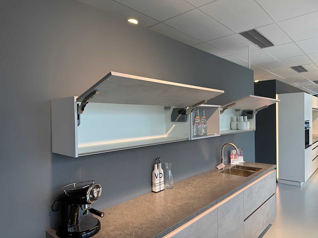 Nobilia - showroomkeuken met apparatuur - afbeelding 6 van  36