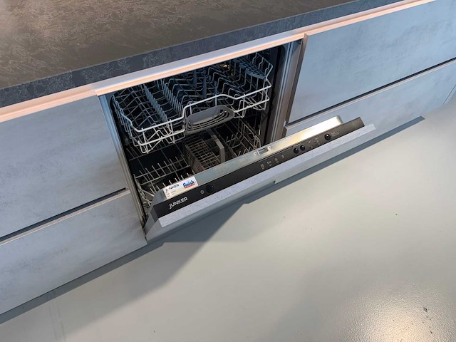 Nobilia - showroomkeuken met apparatuur - afbeelding 17 van  36