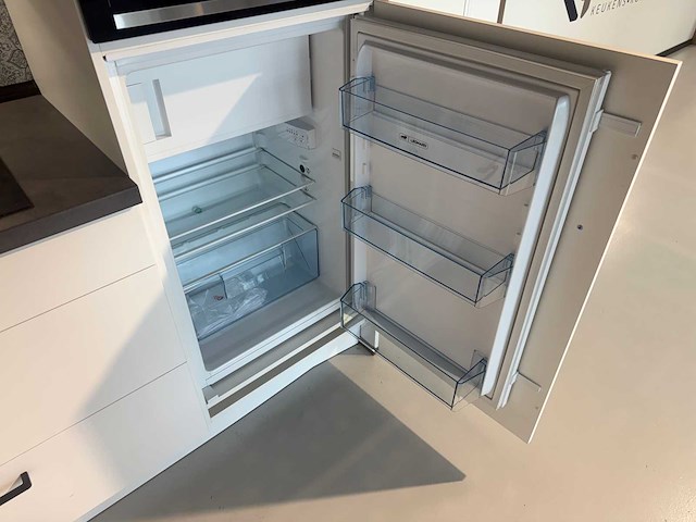 Nobilia - showroomkeuken met apparatuur - afbeelding 7 van  24