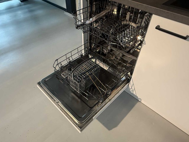 Nobilia - showroomkeuken met apparatuur - afbeelding 19 van  24