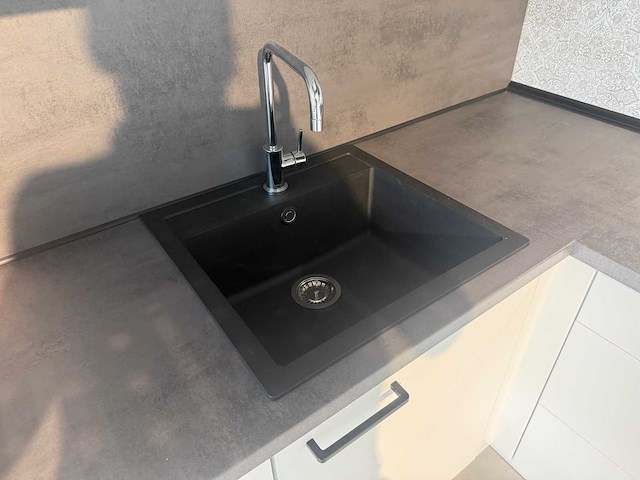 Nobilia - showroomkeuken met apparatuur - afbeelding 22 van  24