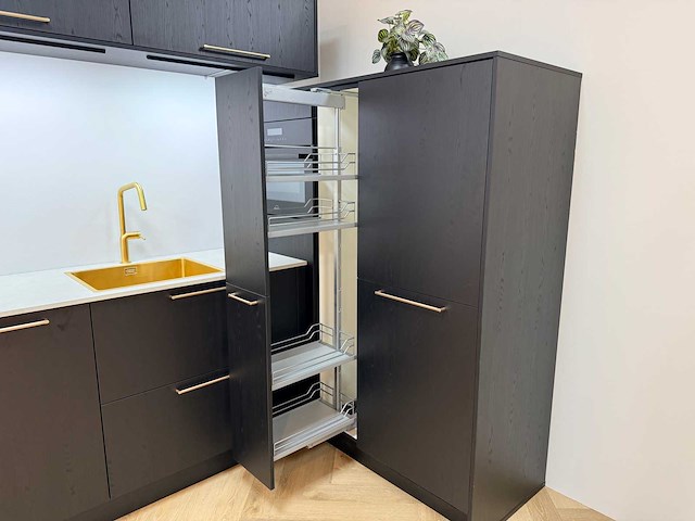 Nobilia - showroomkeuken met apparatuur - afbeelding 16 van  30