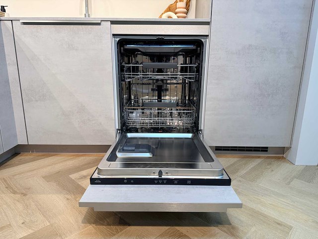 Nobilia - showroomkeuken met apparatuur - afbeelding 11 van  32