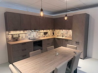 Nobilia - showroomkeuken met bauknecht/elica apparatuur