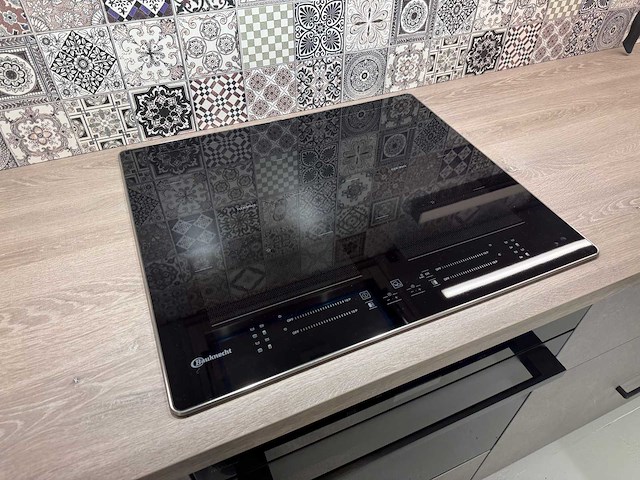 Nobilia - showroomkeuken met bauknecht/elica apparatuur - afbeelding 15 van  43