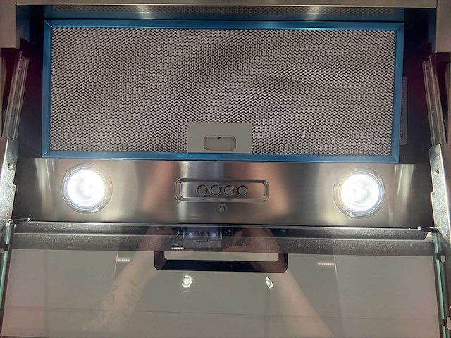 Nobilia - showroomkeuken met bauknecht/elica apparatuur - afbeelding 19 van  43