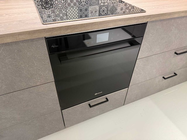 Nobilia - showroomkeuken met bauknecht/elica apparatuur - afbeelding 22 van  43