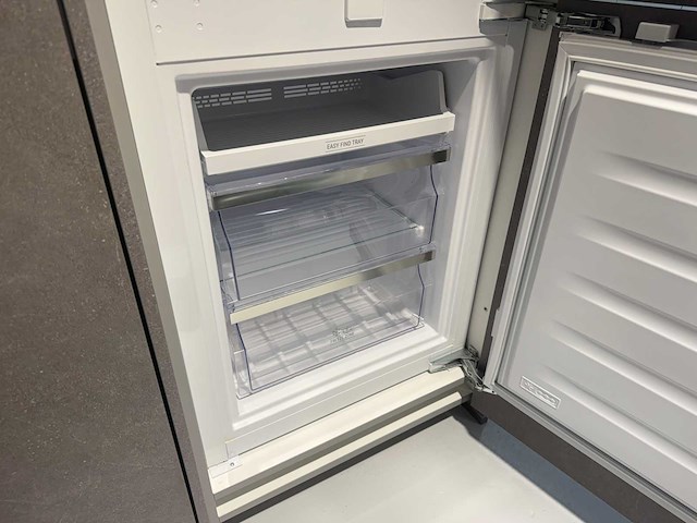 Nobilia - showroomkeuken met bauknecht/elica apparatuur - afbeelding 37 van  43