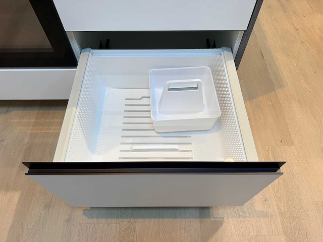 Nobilia - showroomkeuken met beko apparatuur - afbeelding 18 van  38