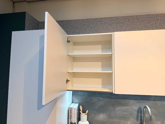 Nobilia - showroomkeuken met beko apparatuur - afbeelding 28 van  38