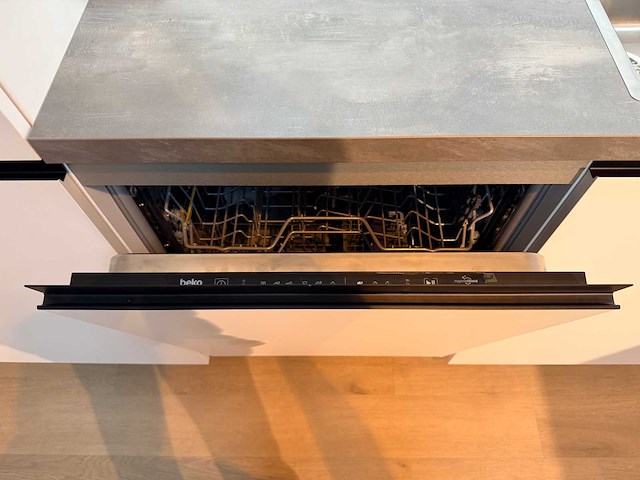 Nobilia - showroomkeuken met beko apparatuur - afbeelding 39 van  39