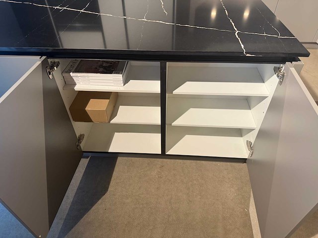 Nobilia - showroomkeuken met bora/siemens apparatuur - afbeelding 28 van  31