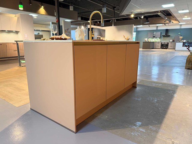 Nobilia - showroomkeuken met bosch apparatuur - afbeelding 30 van  35