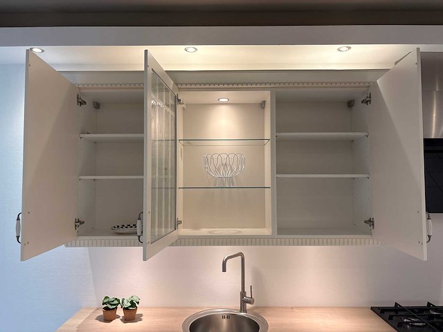 Nobilia - showroomkeuken met faber/m system apparatuur - afbeelding 15 van  36