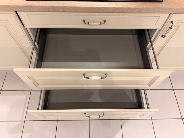 Nobilia - showroomkeuken met faber/m system apparatuur - afbeelding 22 van  36
