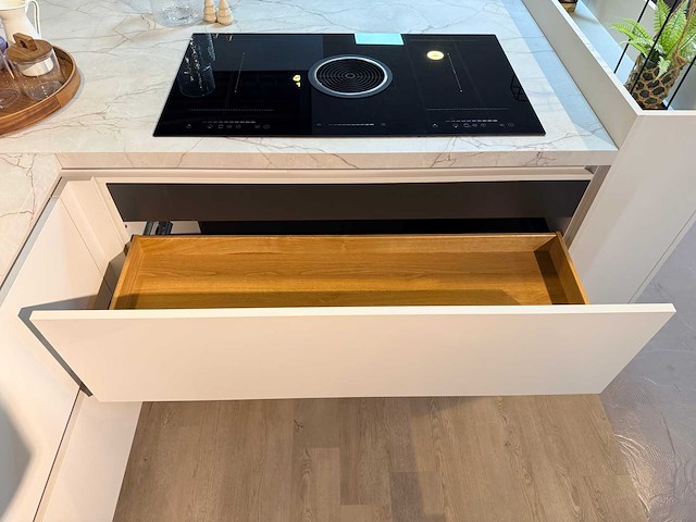 Nobilia - showroomkeuken met frilec apparatuur - afbeelding 31 van  46