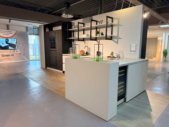 Nobilia - showroomkeuken met frilec apparatuur - afbeelding 23 van  46