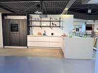 Nobilia - showroomkeuken met frilec apparatuur - afbeelding 1 van  46