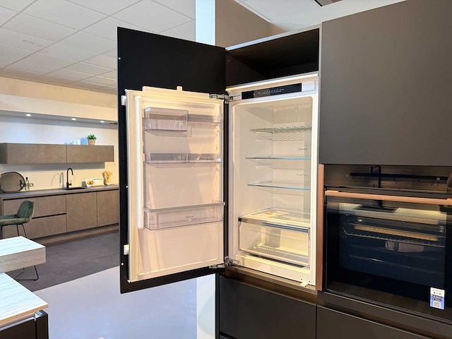Nobilia - showroomkeuken met neff apparatuur - afbeelding 11 van  22