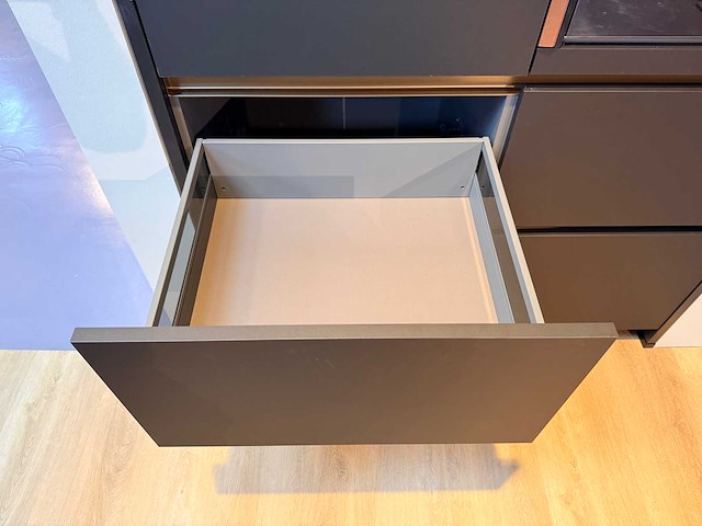 Nobilia - showroomkeuken met neff apparatuur - afbeelding 21 van  39