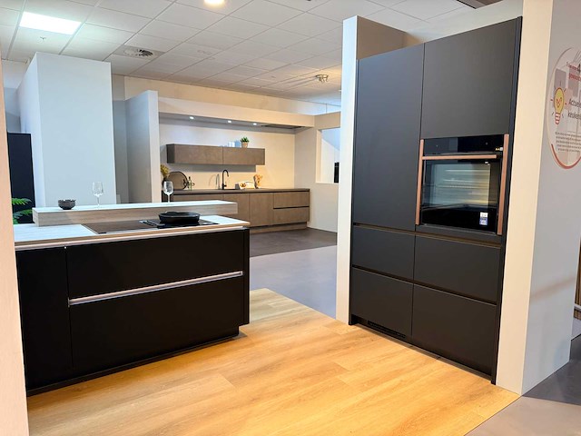 Nobilia - showroomkeuken met neff apparatuur - afbeelding 23 van  39