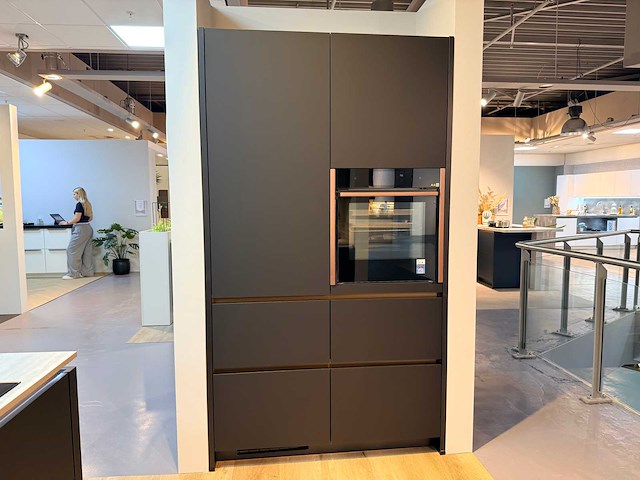 Nobilia - showroomkeuken met neff apparatuur - afbeelding 37 van  39