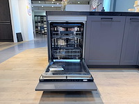 Nobilia - showroomkeuken met pelgrim apparatuur - afbeelding 2 van  37