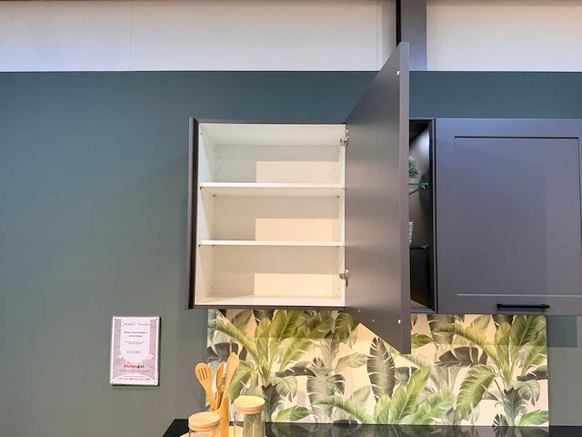 Nobilia - showroomkeuken met pelgrim apparatuur - afbeelding 29 van  37