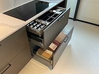Nobilia - showroomkeuken met pelgrim apparatuur - afbeelding 1 van  20