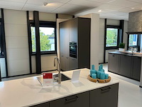 Nobilia - showroomkeuken met pelgrim apparatuur