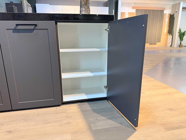 Nobilia - showroomkeuken met pelgrim apparatuur - afbeelding 35 van  37